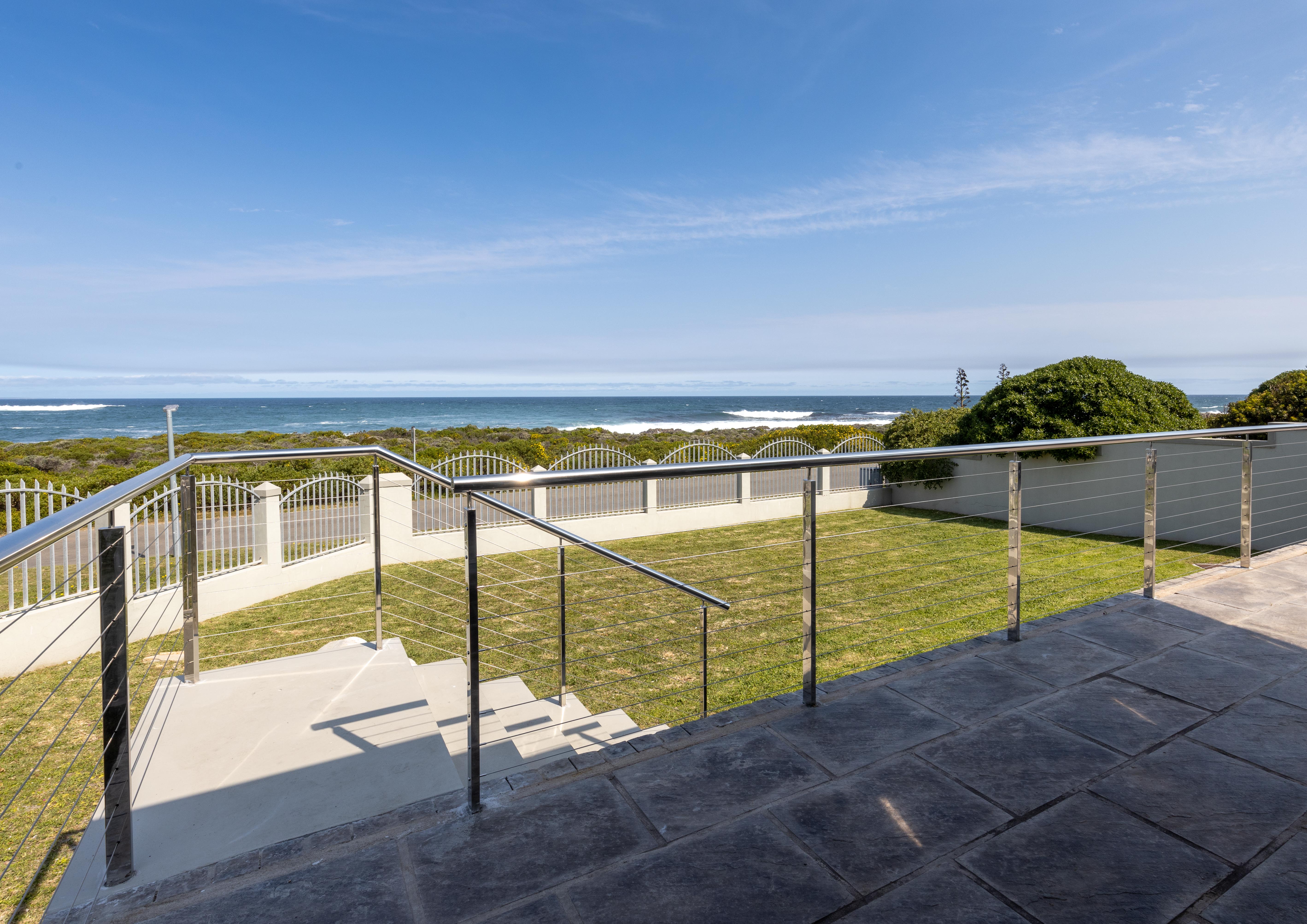 Seafront Retreat thumbnail 7